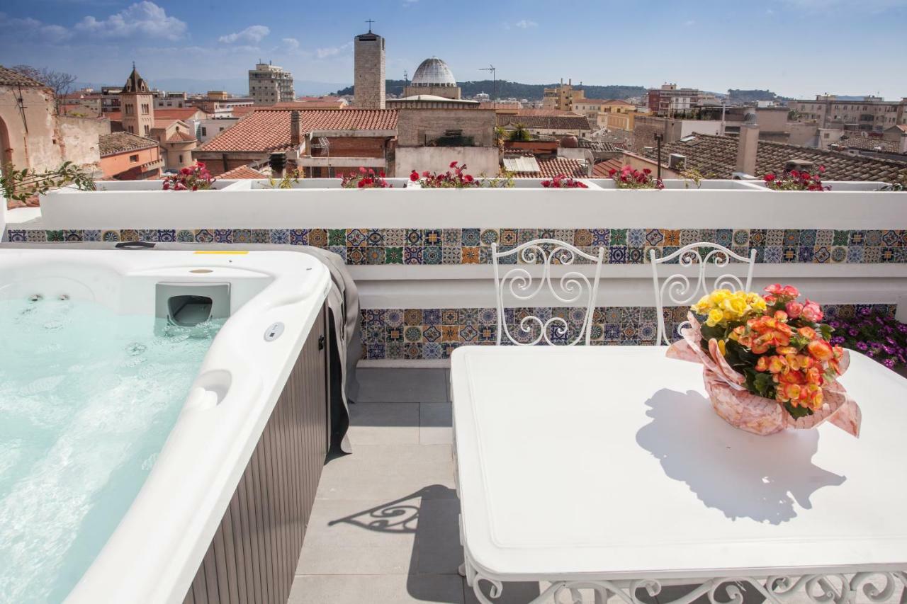 "Bea'S Terrace" - Private Jacuzzi And Panoramic Rooftop In The City Centre Cagliari Extérieur photo