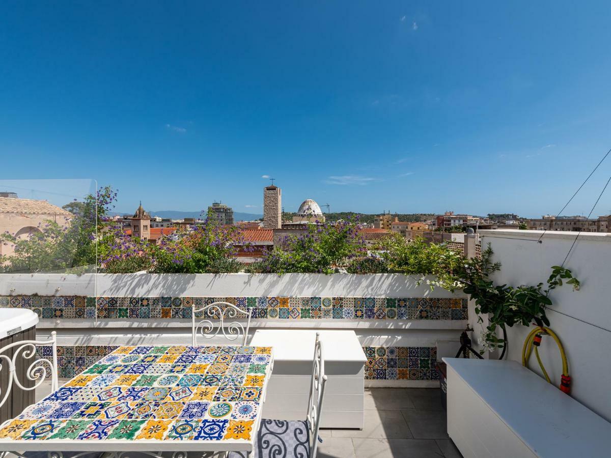 "Bea'S Terrace" - Private Jacuzzi And Panoramic Rooftop In The City Centre Cagliari Extérieur photo
